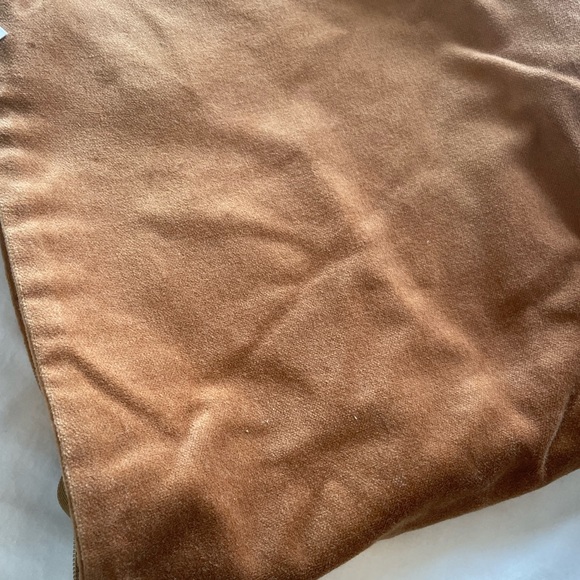 Pair of two h&m home throw cushions - Picture 2 of 3